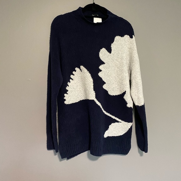 7 Seasons Oversized Floral Sweater - Picture 2 of 7